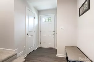 1409 May Apple Dr, Matthews, NC 28104 - Photo 4