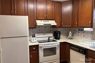 655 Overlook Dr, Spruce Pine, NC 28777 - Photo 6