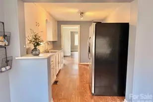 1040 Laurel Ln, Gastonia, NC 28054 - Photo 8