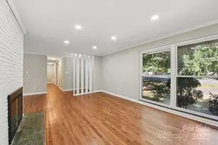 900 E Woodlawn Rd, Charlotte, NC 28209 - Photo 6