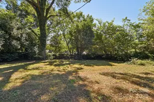 900 E Woodlawn Rd, Charlotte, NC 28209 - Photo 20