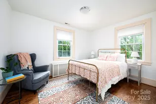 303 Country Club Rd, Asheville, NC 28804 - Photo 16