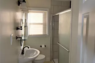 231 Stroud St, Marion, NC 28752 - Photo 8