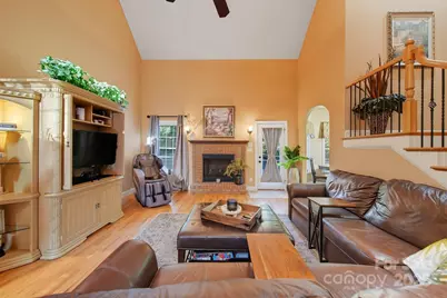 5005 Woodwinds Drive NE, Hickory, NC 28601 - Photo 10