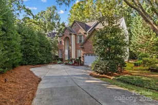 7828 Dunoon Ln, Charlotte, NC 28269 - Photo 2