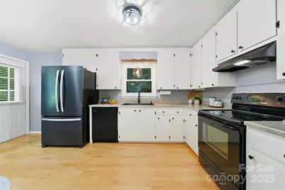 4168 Forest Point Drive, Hickory, NC 28602 - Photo 8