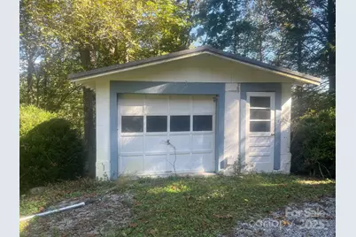 677 Mount Olivet Road, Zirconia, NC 28790 - Photo 16