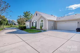 4733 Polo Gate Boulevard, Charlotte, NC 28216 - Photo 4