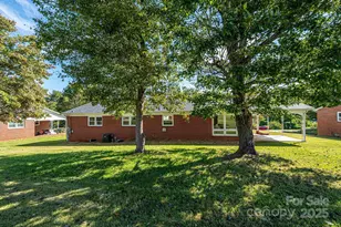 808 Church St NW, Valdese, NC 28690 - Photo 8