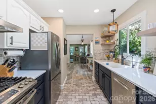 300 Wilson Dr, Brevard, NC 28712 - Photo 2