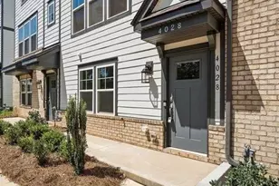 4028 Hidden Oaks Dr, Charlotte, NC 28205 - Photo 1