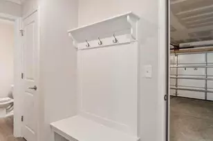 4028 Hidden Oaks Dr, Charlotte, NC 28205 - Photo 10