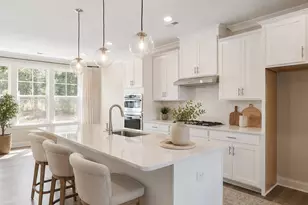 4028 Hidden Oaks Dr, Charlotte, NC 28205 - Photo 1
