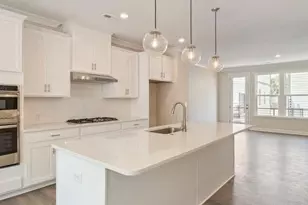 4028 Hidden Oaks Dr, Charlotte, NC 28205 - Photo 12