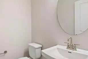 4028 Hidden Oaks Dr, Charlotte, NC 28205 - Photo 8