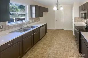 2007 Forget Me not Ln, Wingate, NC 28174 - Photo 6