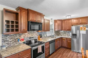 364 Greenlea Cir, Taylorsville, NC 28681 - Photo 12