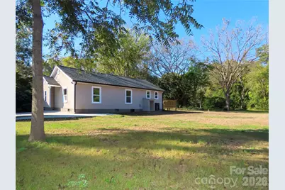 433 Clinton Avenue, Lancaster, SC 29720 - Photo 1