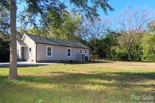 433 Clinton Ave, Lancaster, SC 29720 - Photo 1