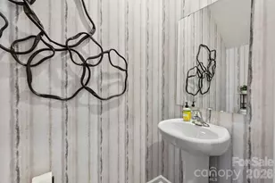 255 Bezelle Ave, York, SC 29745 - Photo 8