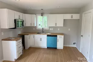 1 Freeport Ln, Asheville, NC 28806 - Photo 6