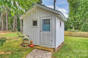 21228 Lakeview Cir, Cornelius, NC 28031 - Photo 30