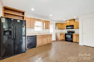 6 Deaver Park Cir, Asheville, NC 28806 - Photo 6