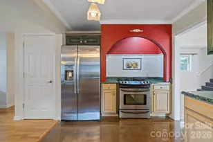 372 Kingfisher Ln, Mills River, NC 28759 - Photo 6