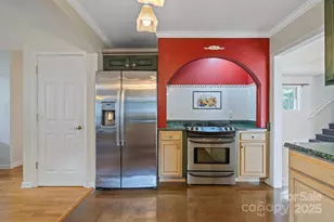 372 Kingfisher Ln, Mills River, NC 28759 - Photo 8