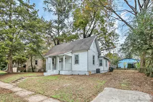 318 S Liberty St, Gastonia, NC 28052 - Photo 2