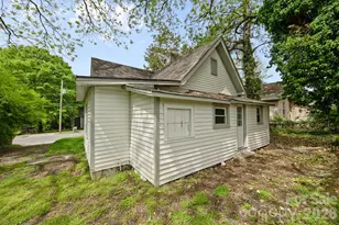 318 S Liberty St, Gastonia, NC 28052 - Photo 32