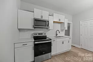 318 S Liberty St, Gastonia, NC 28052 - Photo 16