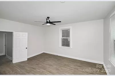 318 S Liberty Street, Gastonia, NC 28052 - Photo 14