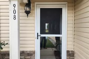 908 Sherman St, Gastonia, NC 28052 - Photo 2