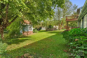 25 Pinewood Dr, Waynesville, NC 28786 - Photo 32