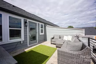 2135 Bryant Park Dr, Charlotte, NC 28208 - Photo 28