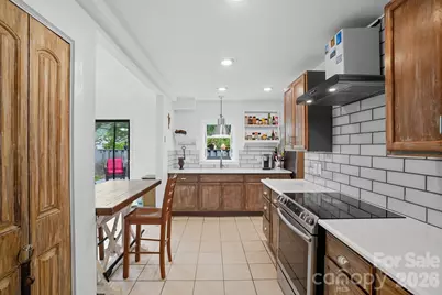 6103 Honeysuckle Lane, Charlotte, NC 28212 - Photo 10