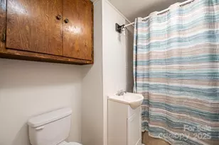 80 Duke St, Granite Falls, NC 28630 - Photo 46