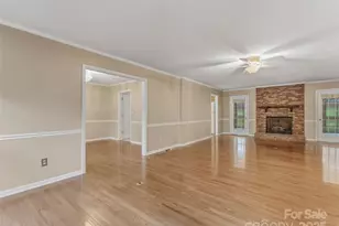 304 Melissa Way, Hendersonville, NC 28791 - Photo 18