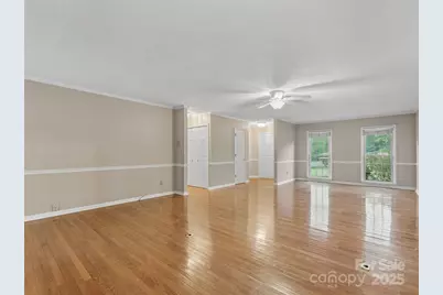 304 Melissa Way, Hendersonville, NC 28791 - Photo 16