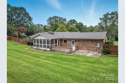 304 Melissa Way, Hendersonville, NC 28791 - Photo 8