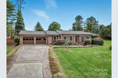 304 Melissa Way, Hendersonville, NC 28791 - Photo 1