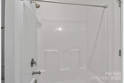 1805 Edgewater Drive NW, Conover, NC 28613 - Photo 32