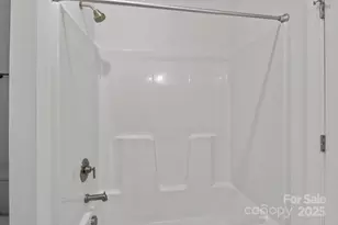 1805 Edgewater Dr NW, Conover, NC 28613 - Photo 32