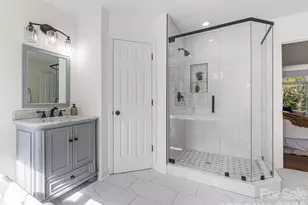 5619 Mountain Point Ln, Charlotte, NC 28216 - Photo 24