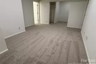 5619 Mountain Point Ln, Charlotte, NC 28216 - Photo 32