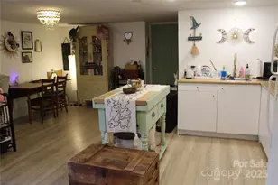 107 N Matthews St, Morganton, NC 28655 - Photo 24