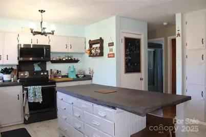 107 N Matthews Street, Morganton, NC 28655 - Photo 12