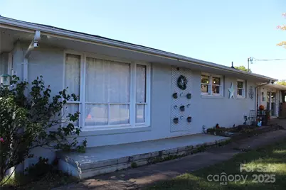 107 N Matthews Street, Morganton, NC 28655 - Photo 1