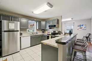 17 Old Gap Creek Rd, Fairview, NC 28730 - Photo 14